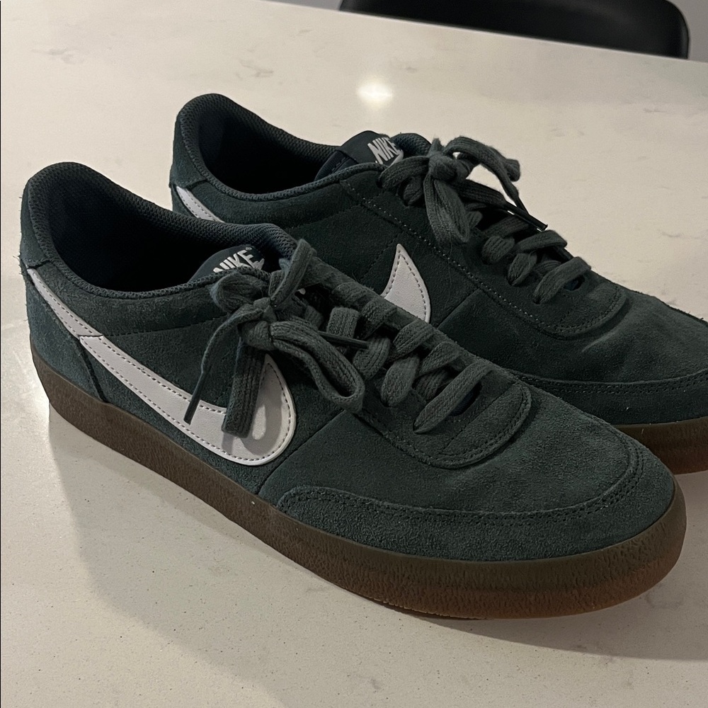 Nike Men’s Dark Green Suede Sneakers with White Swoosh and Gum Sole